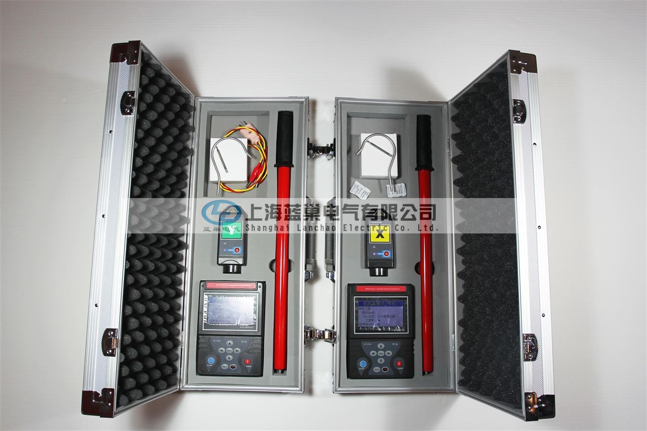 KT6900數(shù)顯高壓無線核相儀是一款全智能無線高低壓語音核相儀，突破傳統(tǒng)核相儀電壓等級限制問題，可以在極低電壓線路中核相，完全實現(xiàn)從10V～550kV電壓自動核相(如400V、10kV、35kV、66kV、110kV、220kV)，無需根據(jù)電壓等級購置多套核相儀或分別配置高低壓探測器